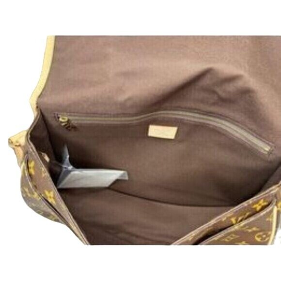 LOUIS VUITTON Menilmontant NEW GM Monogram Leather Shoulder Crossbody Bag Gift - Picture 10 of 12